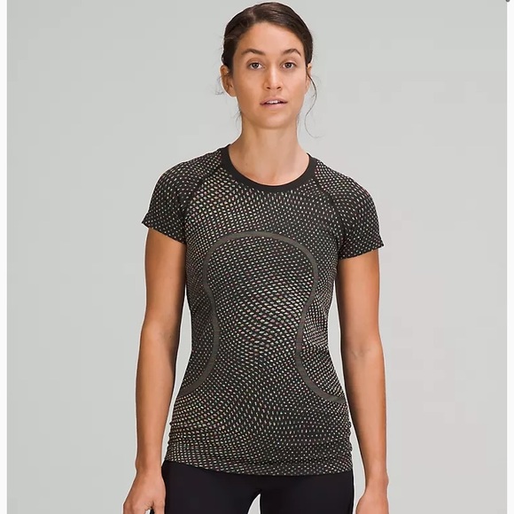Lululemon Shirt - Picture 11 of 12